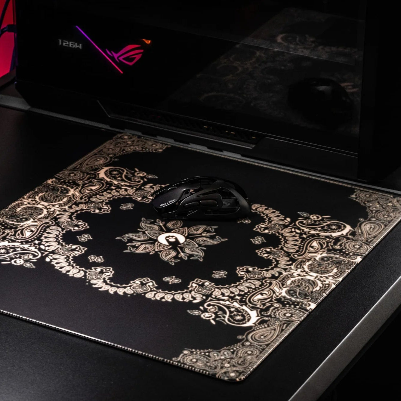 AM SilkGlass Gaming Mouse Pad