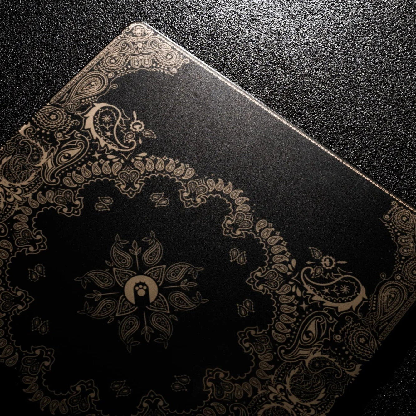 AM SilkGlass Gaming Mouse Pad